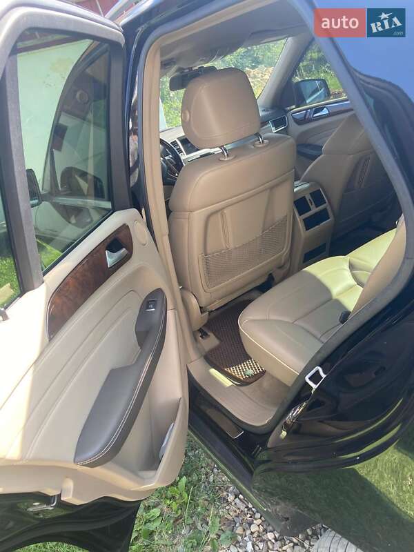 Внедорожник / Кроссовер Mercedes-Benz M-Class 2012 в Ивано-Франковске фото 11 Внедорожник / Кроссовер Mercedes-Benz M-Class 2012 в Ивано-Франковске