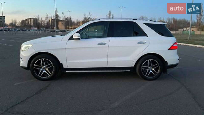 Внедорожник / Кроссовер Mercedes-Benz M-Class 2013 в Кривом Роге