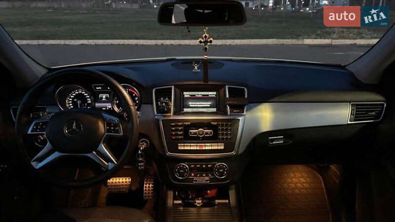 Внедорожник / Кроссовер Mercedes-Benz M-Class 2013 в Кривом Роге