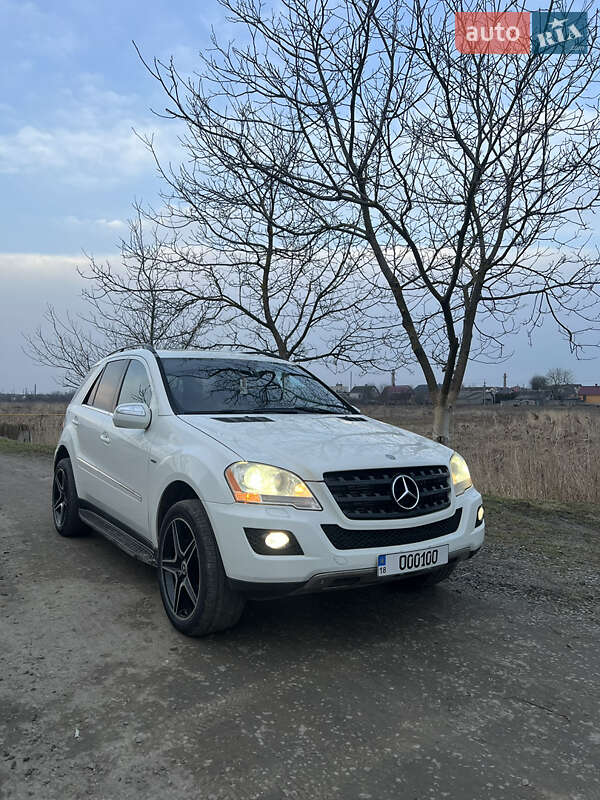Внедорожник / Кроссовер Mercedes-Benz M-Class 2010 в Ровно