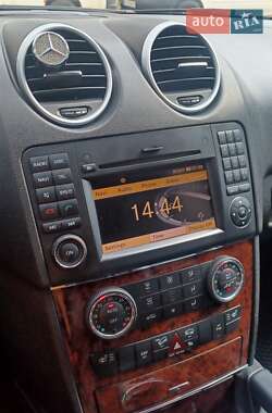 Внедорожник / Кроссовер Mercedes-Benz M-Class 2011 в 