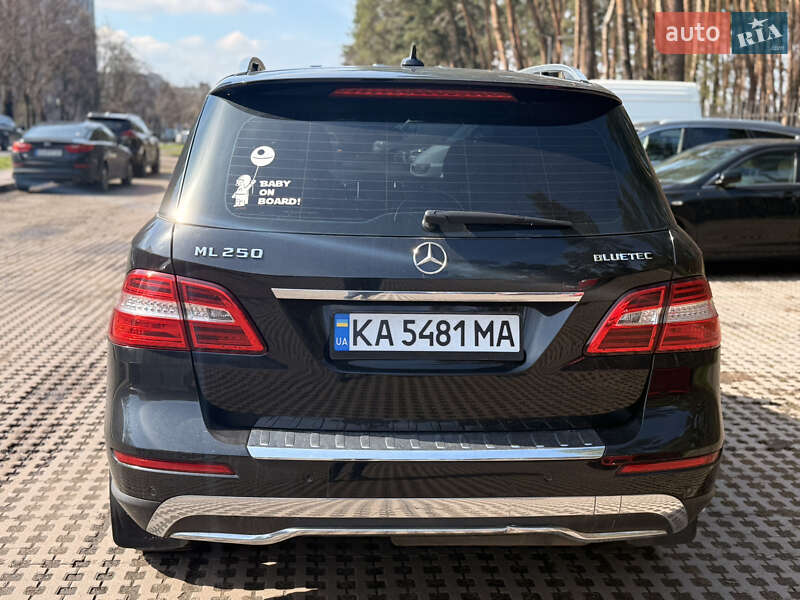 Позашляховик / Кросовер Mercedes-Benz M-Class 2013 в Києві