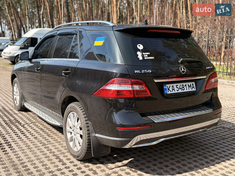 Позашляховик / Кросовер Mercedes-Benz M-Class 2013 в Києві