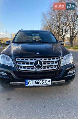Внедорожник / Кроссовер Mercedes-Benz M-Class 2011 в 