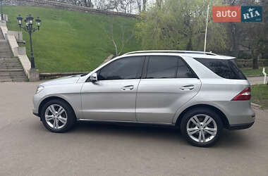 Внедорожник / Кроссовер Mercedes-Benz M-Class 2013 в 