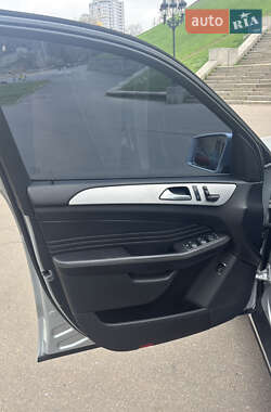 Внедорожник / Кроссовер Mercedes-Benz M-Class 2013 в 