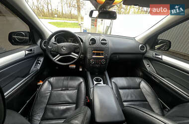 Позашляховик / Кросовер Mercedes-Benz M-Class 2009 в 