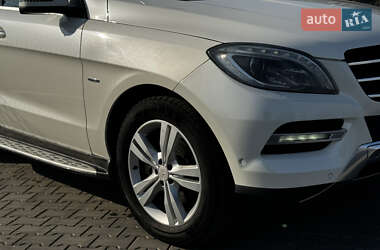 Внедорожник / Кроссовер Mercedes-Benz M-Class 2012 в 