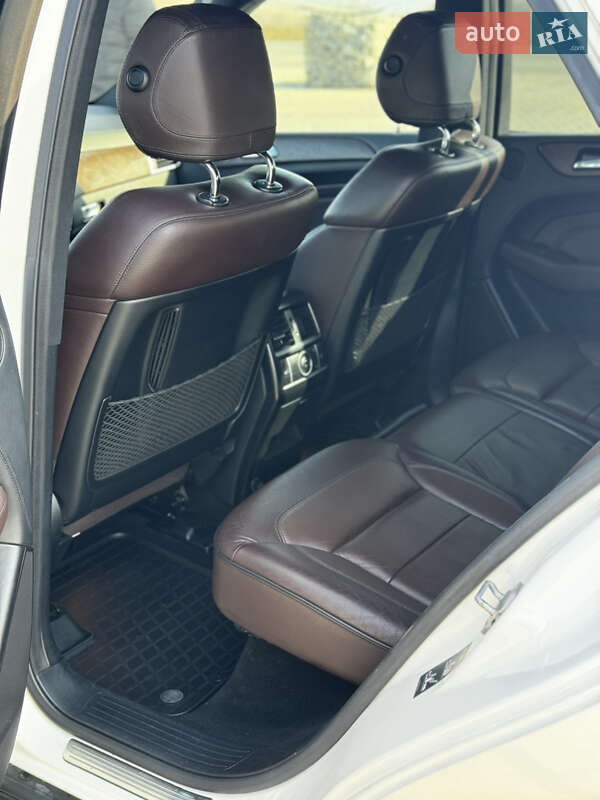 Позашляховик / Кросовер Mercedes-Benz M-Class 2012 в Чернівцях