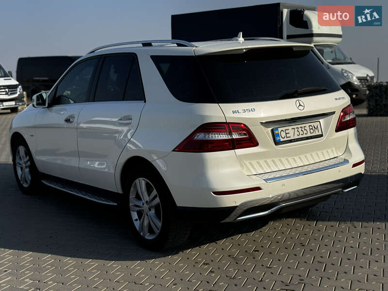 Позашляховик / Кросовер Mercedes-Benz M-Class 2012 в Чернівцях