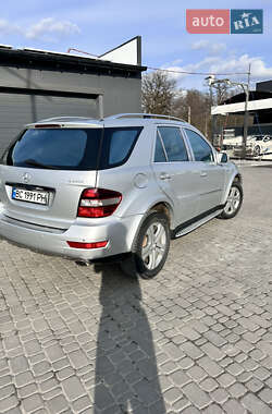 Внедорожник / Кроссовер Mercedes-Benz M-Class 2009 в 
