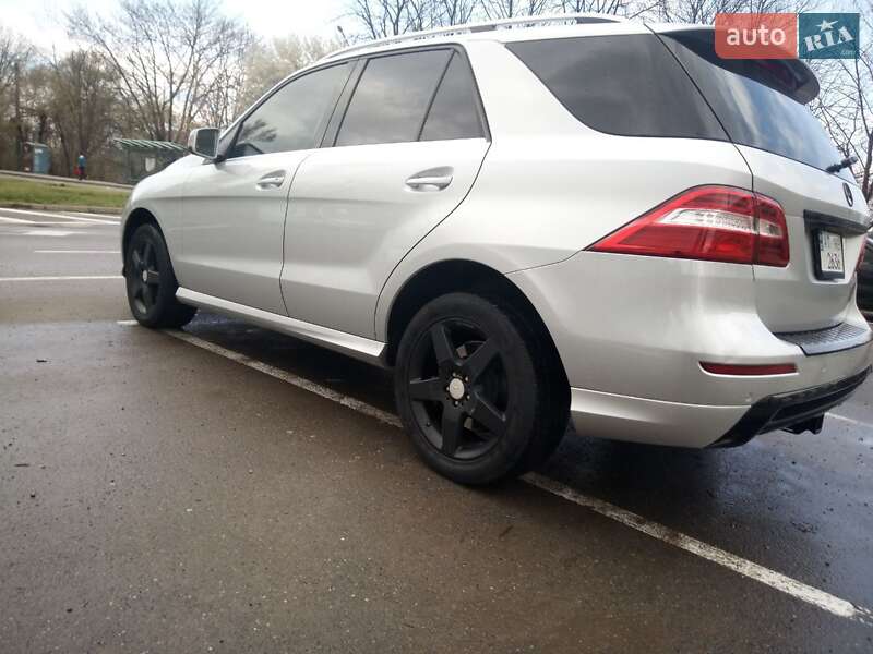 Позашляховик / Кросовер Mercedes-Benz M-Class 2013 в Івано-Франківську