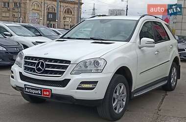 Внедорожник / Кроссовер Mercedes-Benz M-Class 2010 в 