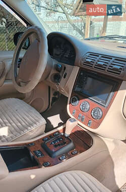 Внедорожник / Кроссовер Mercedes-Benz M-Class 2002 в 