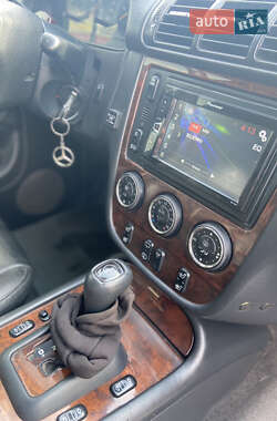 Внедорожник / Кроссовер Mercedes-Benz M-Class 2001 в 