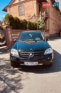 Внедорожник / Кроссовер Mercedes-Benz M-Class 2006 в 