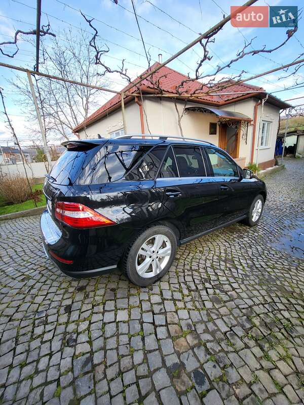 Внедорожник / Кроссовер Mercedes-Benz M-Class 2013 в Мукачево