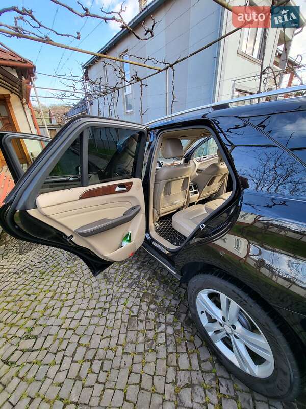 Внедорожник / Кроссовер Mercedes-Benz M-Class 2013 в Мукачево