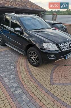 Позашляховик / Кросовер Mercedes-Benz M-Class 2009 в 