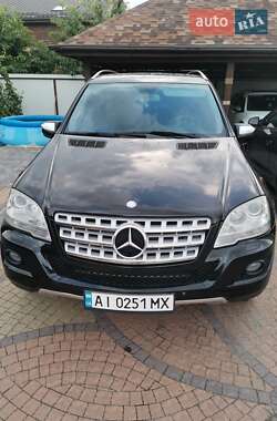 Позашляховик / Кросовер Mercedes-Benz M-Class 2009 в 