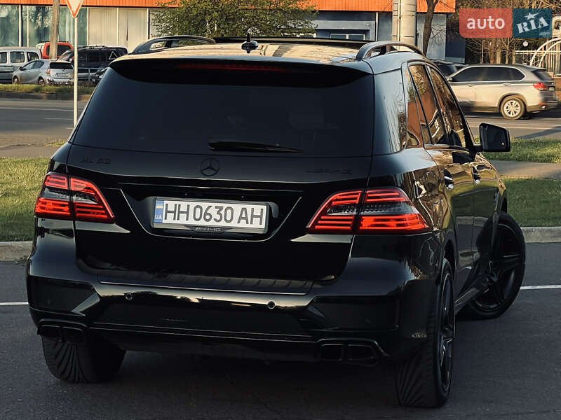 Внедорожник / Кроссовер Mercedes-Benz M-Class 2015 в Одессе