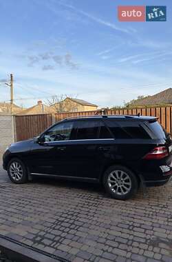 Позашляховик / Кросовер Mercedes-Benz M-Class 2012 в 