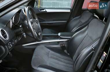 Позашляховик / Кросовер Mercedes-Benz M-Class 2005 в 