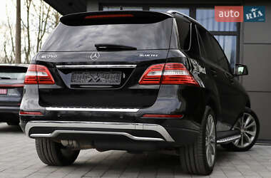 Внедорожник / Кроссовер Mercedes-Benz M-Class 2014 в 