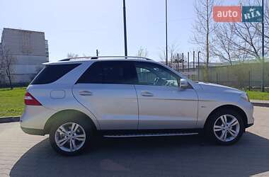 Внедорожник / Кроссовер Mercedes-Benz M-Class 2012 в 