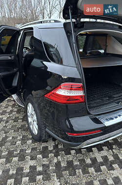 Внедорожник / Кроссовер Mercedes-Benz M-Class 2014 в 