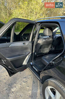 Внедорожник / Кроссовер Mercedes-Benz M-Class 2012 в 