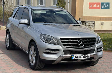 Внедорожник / Кроссовер Mercedes-Benz M-Class 2013 в 