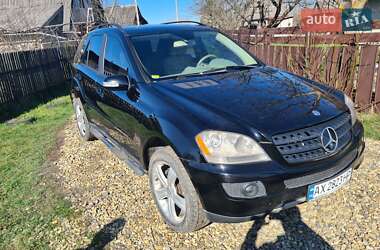 Внедорожник / Кроссовер Mercedes-Benz M-Class 2005 в 