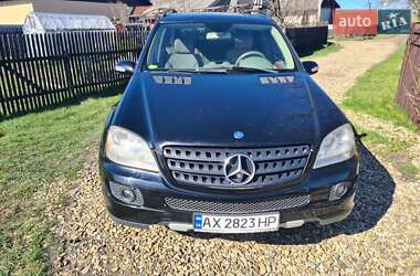 Внедорожник / Кроссовер Mercedes-Benz M-Class 2005 в 