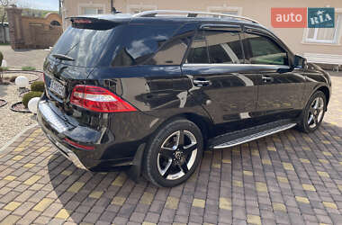 Внедорожник / Кроссовер Mercedes-Benz M-Class 2013 в 