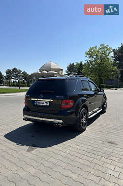 Внедорожник / Кроссовер Mercedes-Benz M-Class 2006 в 