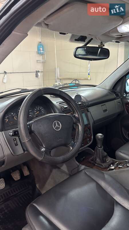 Внедорожник / Кроссовер Mercedes-Benz M-Class 1999 в Печенегах