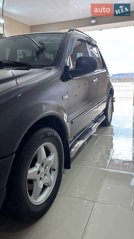 Внедорожник / Кроссовер Mercedes-Benz M-Class 1999 в Печенегах