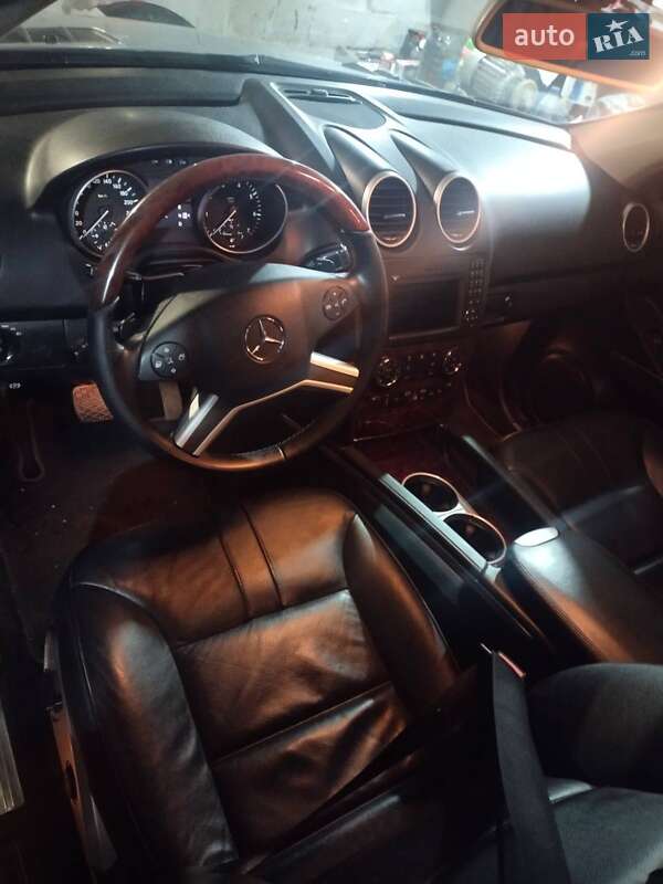 Внедорожник / Кроссовер Mercedes-Benz M-Class 2011 в Днепре