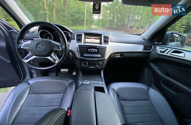 Внедорожник / Кроссовер Mercedes-Benz M-Class 2013 в 