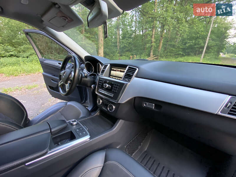 Внедорожник / Кроссовер Mercedes-Benz M-Class 2013 в Мукачево