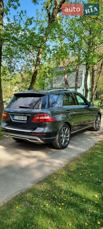 Внедорожник / Кроссовер Mercedes-Benz M-Class 2013 в Ирпене