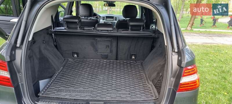Внедорожник / Кроссовер Mercedes-Benz M-Class 2013 в Ирпене