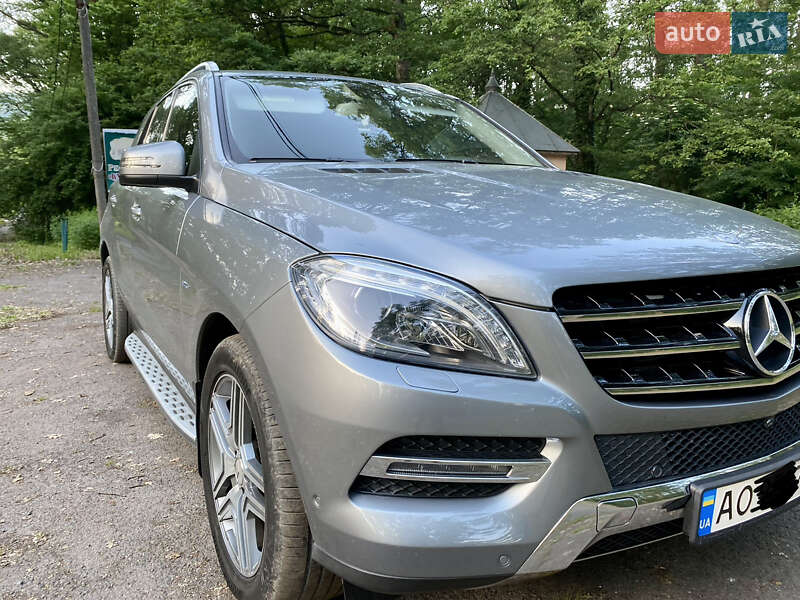 Внедорожник / Кроссовер Mercedes-Benz M-Class 2013 в Мукачево