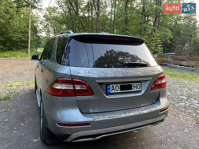 Внедорожник / Кроссовер Mercedes-Benz M-Class 2013 в Мукачево