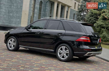 Внедорожник / Кроссовер Mercedes-Benz M-Class 2015 в 