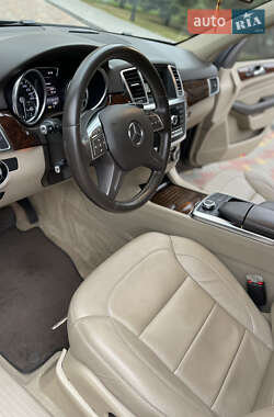 Внедорожник / Кроссовер Mercedes-Benz M-Class 2015 в 