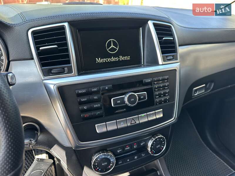 Внедорожник / Кроссовер Mercedes-Benz M-Class 2014 в Ровно