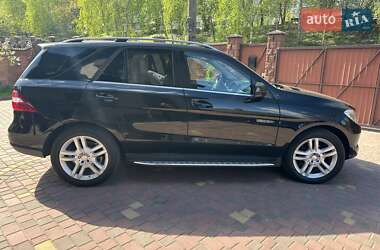 Внедорожник / Кроссовер Mercedes-Benz M-Class 2014 в 
