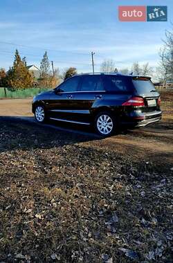 Внедорожник / Кроссовер Mercedes-Benz M-Class 2011 в 